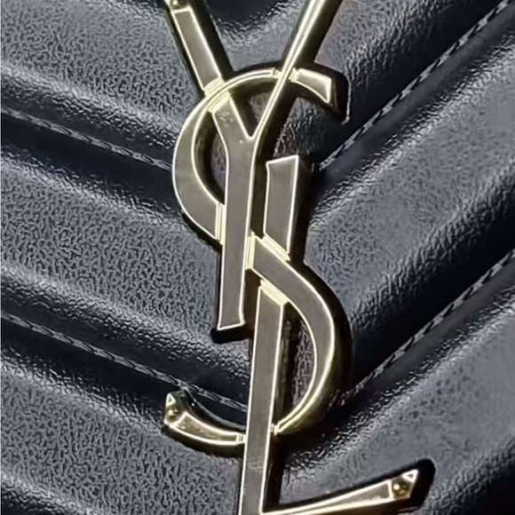 🌺YSL BEAUTE ÍTEMS LIVE🌺 - Picture 3 of 4